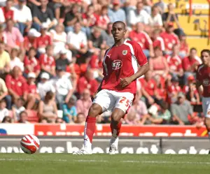 Bristol City V QPR Prints: Marvin Elliott: A Moment of Determination in the Bristol City vs. QPR Clash