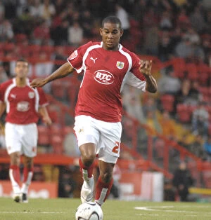 Images Dated 29th August 2007: Marvin Elliott: A Star Shines Bright - Bristol City vs Manchester City