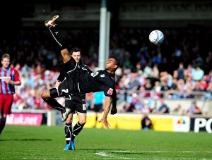 Images Dated 17th April 2010: Marvin Elliott's Epic Volley: A Championship Goal at Glanford Park (2010) - Scunthorpe Utd vs