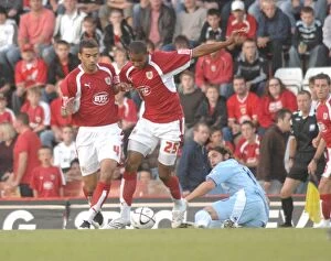 Images Dated 29th August 2007: Marvin Elliott's Star Performance: Bristol City vs. Manchester City