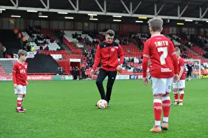 Mascot Showdown: Bristol City vs Charlton Athletic, Sky Bet Championship (December 2015) - Ashton Gate Stadium