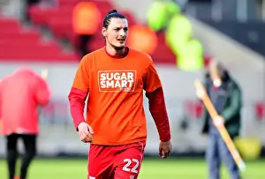 Milan Djuric of Bristol City Warms Up in Sugar Smart T-Shirt Before Bristol City vs