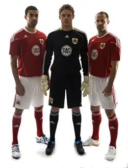 Framed Print : New Kit: A Fresh Look for Bristol City First Team, 09-10 Framed Print : New Kit: A Fresh Look for Bristol City First Team, 09-10