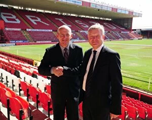 Images Dated 22nd April 2010: New Manager Steve Coppell's Appointment: Bristol City FC's Championship Season 2010