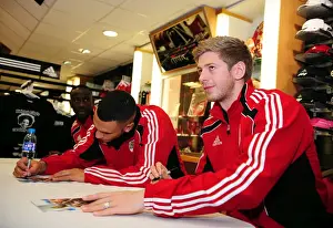 Framed Print : New Signing Unveiling: Bristol City FC's Season 10-11 First Team