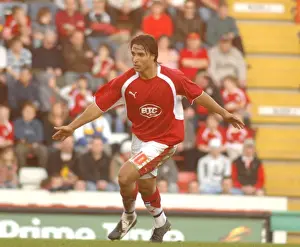 Framed Print : Nick Carle in Action for Bristol City Against Sheffield Wednesday Framed Print : Nick Carle in Action for Bristol City Against Sheffield Wednesday