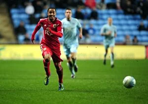 Coventry City v Bristol City Collection: Nicky Maynard Chases Loose Ball in Coventry City vs. Bristol City Championship Match, 26/12/2011