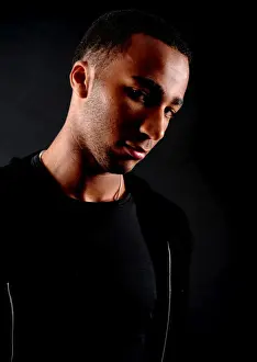 Nicky Maynard: Portrait of Determination in Bristol City Football Club's 09-10 Season