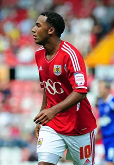 Framed Print : Nicky Maynard's Championship-Winning Goal for Bristol City Against Ipswich Town (2011)