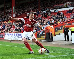 Images Dated 28th September 2013: Nicky Shorey Readies for Corner Kick: Bristol City vs Colchester United, Sky Bet League One, 2013