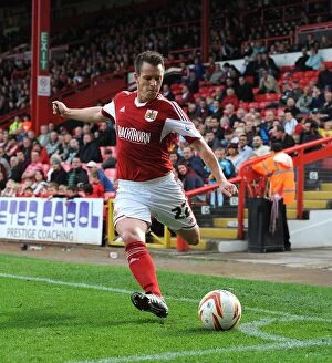 Images Dated 28th September 2013: Nicky Shorey Readies Corner Kick for Bristol City against Colchester United, Sky Bet League One