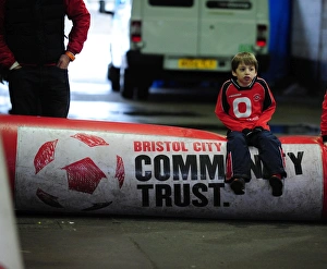 Bristol City V Bolton Wanderers Prints: Npower Championship Clash: Bristol City vs. Bolton Wanderers at Ashton Gate (13/04/2013)