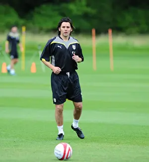 Pre-Season Training Prints: Pre-Season Training: The Road to Glory with Bristol City First Team (09-10)