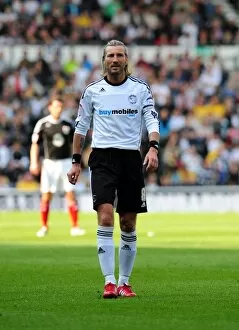 Images Dated 30th April 2011: Robbie Savage Bids Farewell at Pride Park: Derby County vs. Bristol City (30th April 2011)
