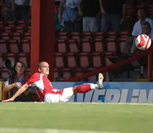 Framed Print : Scott Murray vs Scunthorpe United: A Football Battle at Bristol City