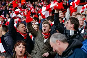Sea of Scarves: Unity Amongst Bristol City Fans Before FA Cup Showdown vs. West Ham United