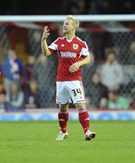 Images Dated 2nd November 2013: Simon Gillett in Action: Bristol City vs Oldham Athletic, Sky Bet League One (November 2013)
