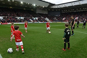 Images Dated 19th March 2016: Sky Bet Championship: Bristol City vs. Bolton Wanderers Clash at Ashton Gate