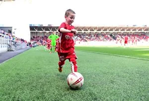 Images Dated 8th April 2017: Sky Bet Championship Showdown: Bristol City vs. Wolverhampton Wanderers - Mascot Face-Off at