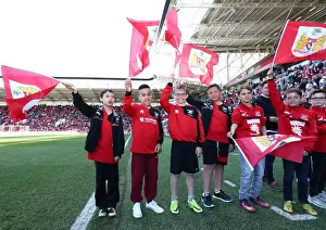 Sky Bet Championship Showdown: Bristol City vs Barnsley - Guard of Honor
