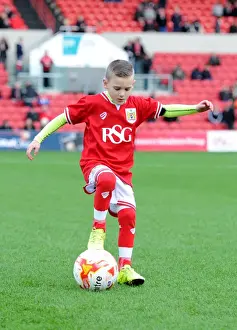 Sky Bet Championship Showdown: A Clash of Mascots - Bristol City vs. Blackburn Rovers (December 2015)