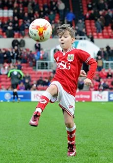Images Dated 26th December 2015: Sky Bet Championship Showdown: A Football Rivalry Unfolds - Bristol City vs Charlton Athletic at