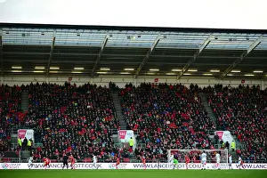 Sky Bet Championship Showdown: Lancer Scott Advertises at Ashton Gate - Bristol City vs Ipswich Town, December 2016