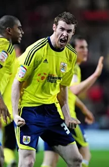 Images Dated 30th December 2011: Stephen Pearson Scores Championship-Winning Goal for Bristol City vs