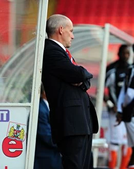 Bristol City v Blackpool Collection: Steve Coppell Leads Bristol City in Championship Clash Against Blackpool at Ashton Gate, 2010