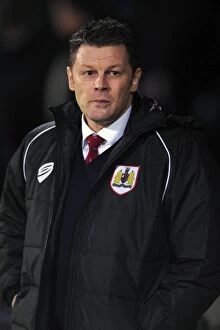 Images Dated 6th January 2015: Steve Cotterill Leads Bristol City in Johnstone's Paint Trophy Area Final at Gillingham's