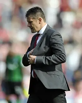 Steve Cotterill Leads Bristol City in Sky Bet League One Clash Against Scunthorpe United