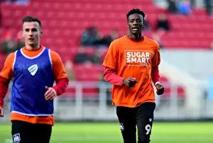 Tammy Abraham of Bristol City Warms Up in Sugar Smart T-Shirt Ahead of Bristol City v Cardiff City Championship Clash