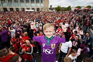 Images Dated 4th May 2015: Thousands of Ecstatic Fans Pack Lloyds Amphitheatre for Bristol City's Championship Promotion Parade