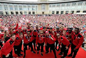 Thousands Gather for Bristol City Football Club's Celebration Tour (Joe Meredith/JMP, 04/05/2015)