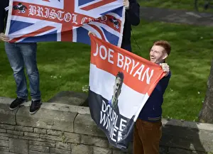 Automatic Prints: Thousands Gather for Triumphant Bristol City Champion's Welcome Home