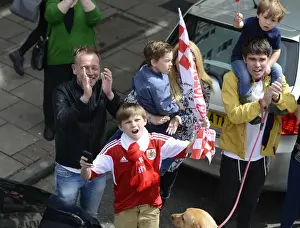 Automatic Prints: Thousands Gather for Unforgettable Welcome Home Celebration for Bristol City FC