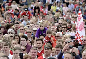 Automatic Prints: Thousands of Passionate Bristol City Fans Pack Lloyds Amphitheater for the 2015 Celebration Tour