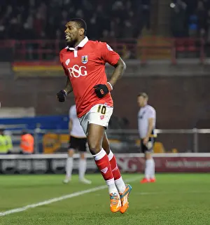 Thrilling Goal: Jay Emmanuel-Thomas Scores for Bristol City Against Port Vale in Sky Bet League One