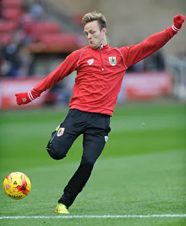 Framed Print : Todd Kane in Action: Swindon Town vs. Bristol City, League One, 2014 Framed Print : Todd Kane in Action: Swindon Town vs. Bristol City, League One, 2014