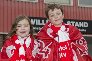 Triumphant Moment: Bristol City FC Wins Johnstone's Paint Trophy at Wembley - Fans Celebrate