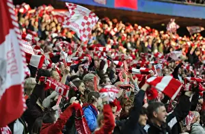 Triumphant Moment: Bristol City FC Wins Johnstone's Paint Trophy at Wembley Stadium - Fans Celebrate