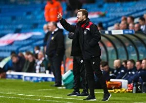 Images Dated 23rd January 2016: Wade Elliott Shouts Instructions as Bristol City Face Leeds United