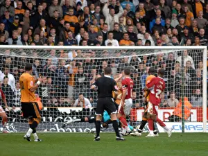 Wolverhampton Wanderers V Bristol City Prints: Wolverhampton Wanderers vs. Bristol City: A Football Rivalry from Season 07-08